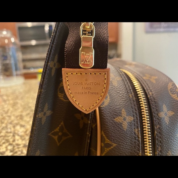 ROUND BAG PRICE $800 SQUARE PRICE $500 - Picture 5 of 5